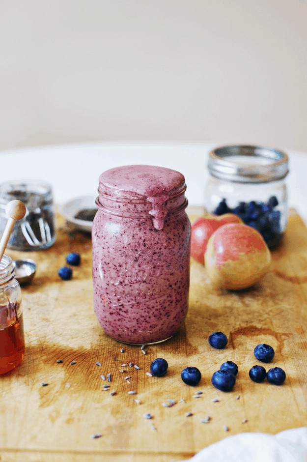 5 Simple Food Photography Tips for Beginners | food photography tips and tricks | food blogger tips | food photography tutorials | food photography ideas || Tastemaker Conference #foodphotography #photographytips 