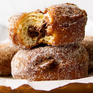 chocolate filled dessert with sugar